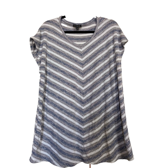 Lane Bryant Tops - EUC Lane Bryant Top Size 14/16 Blue Gray Striped Dolman Sleeves
